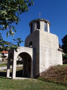 Kapela - spomen kosturnica Svete Velikomucenice Marine – Ognjene Mariјe.jpg